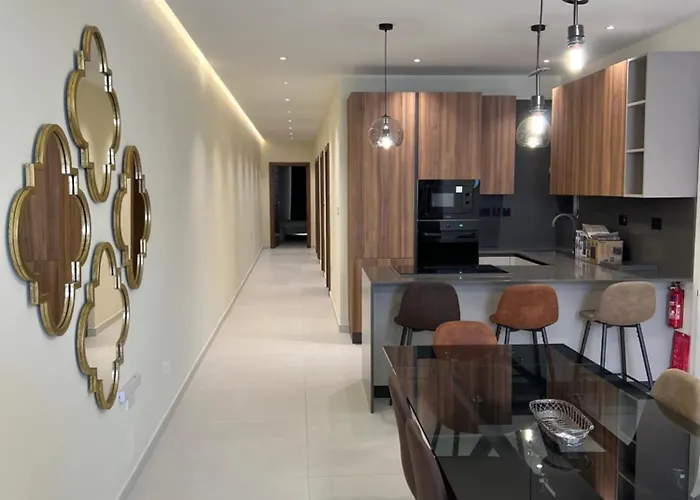 Superb 3 Bedroom Apartment In Gzira Promenade