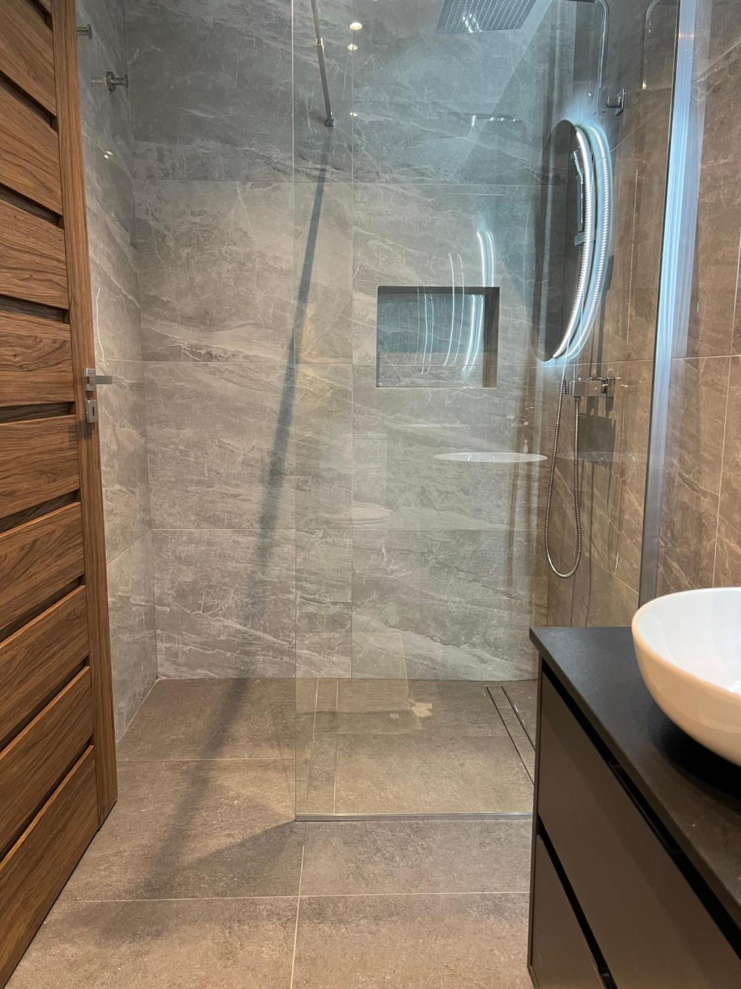 Apartment Superb 3 Bedroom In Promenade