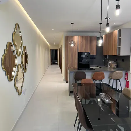 Superb 3 Bedroom Apartment In Gzira Promenade Exterior photo