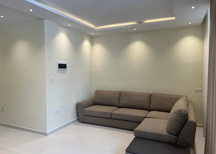 Superb 3 Bedroom Apartment In Gzira Promenade